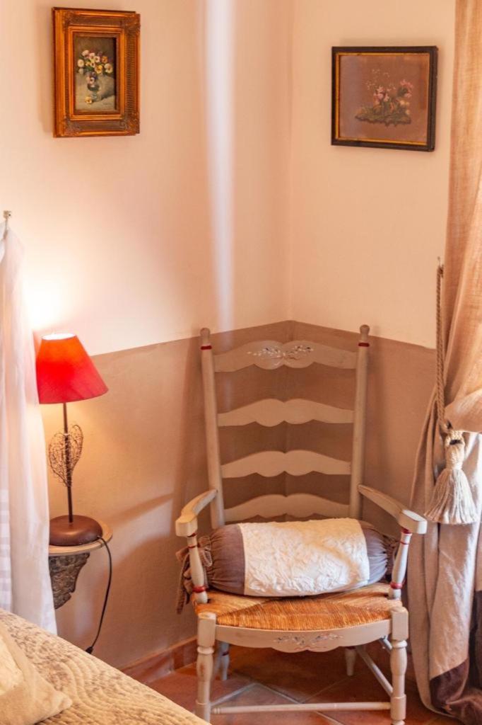 Bed and Breakfast Mas De L'Olivette Cotignac Exterior foto