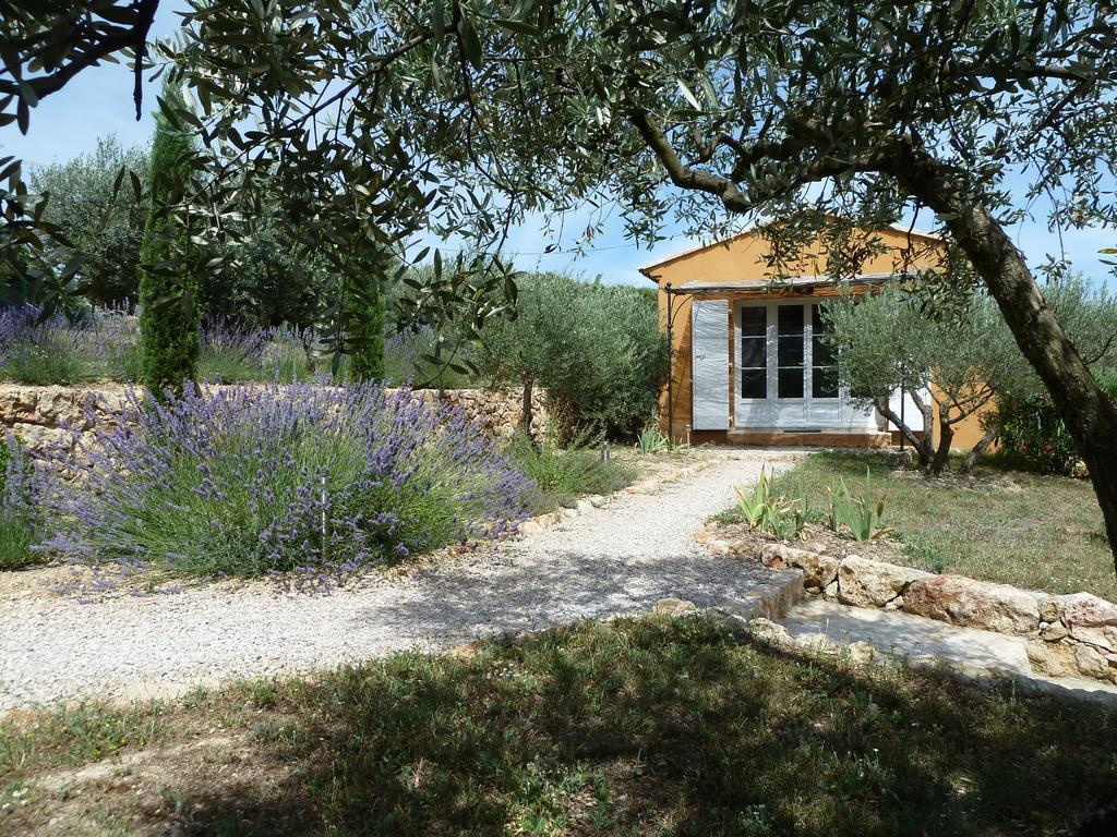 Bed and Breakfast Mas De L'Olivette Cotignac Habitación foto